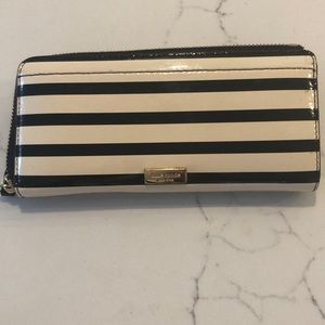 Kate spade zipper wallet